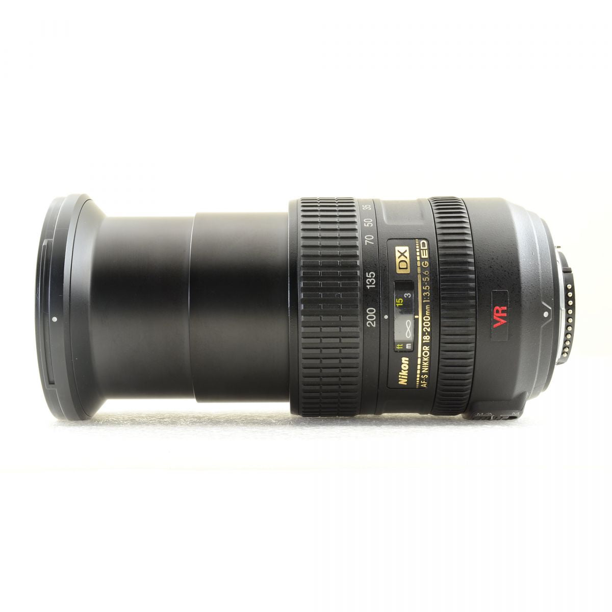 【中古】Nikon AF-S DX NIKKOR 18-200mm f/3.5-5.6G ED VR フード付 高倍率 ズームレンズ ニコン S/N: 2626285