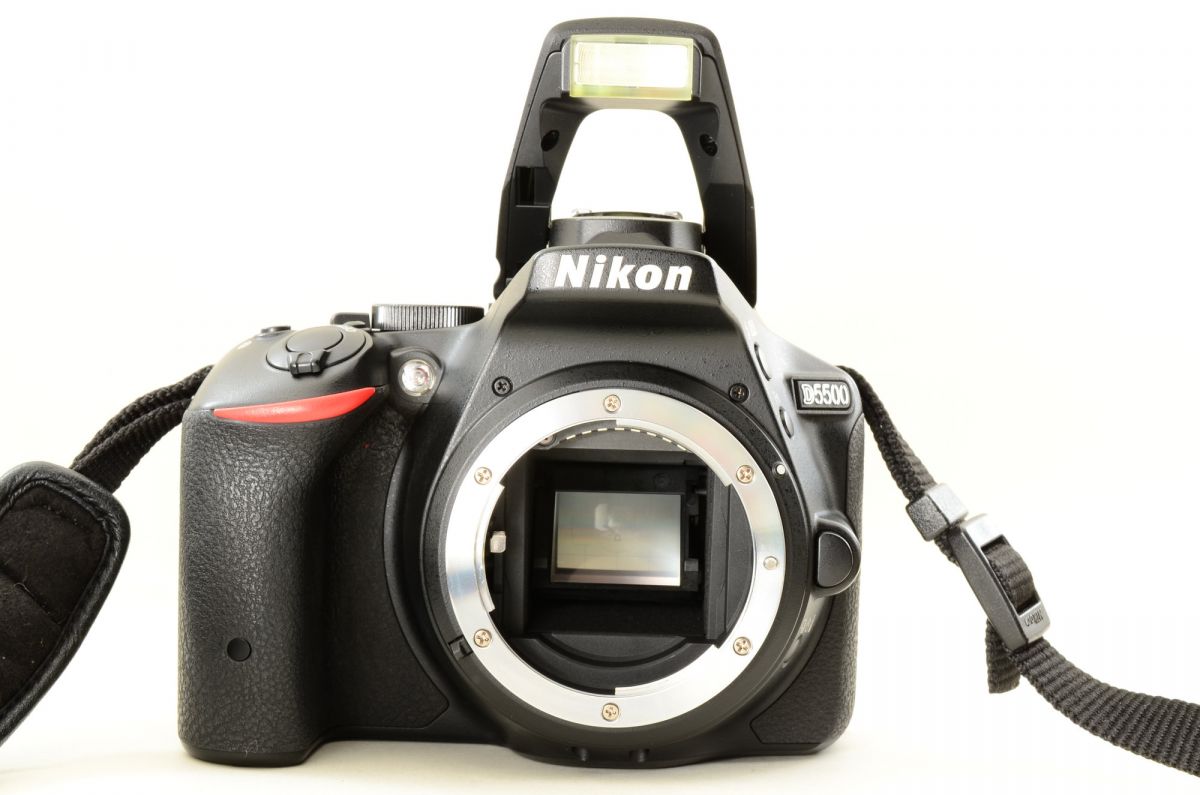 【中古】Nikon D5500 24.2MP デジタル一眼レフカメラ ブラック ニコン S/N:2006140