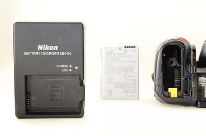 【中古】Nikon D5500 24.2MP デジタル一眼レフカメラ ブラック ニコン S/N:2006140