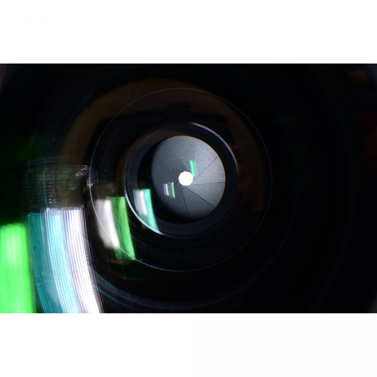 【中古】Nikon PC NIKKOR 28mm F3.5 シフト 広角 単焦点 カメラレンズ 交換レンズ ニコン S/N:179728
