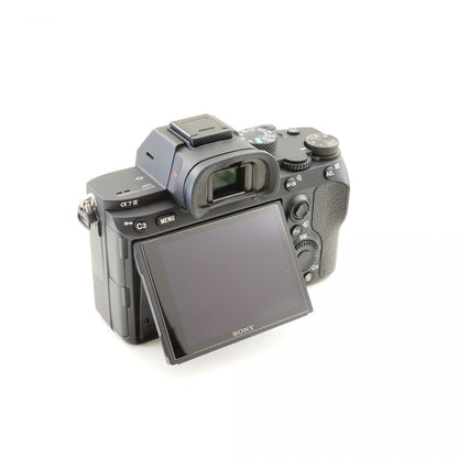 【中古】SONY α7 III ILCE-7M3 ミラーレスカメラ デジタルカメラ ソニー S/N:3058394