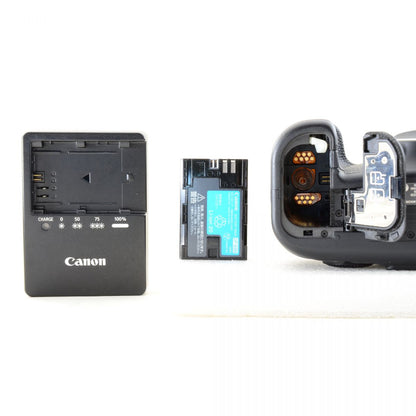 【中古】Canon EOS 6D Mark II 26.2MP 一眼レフ デジタルカメラ キヤノン
