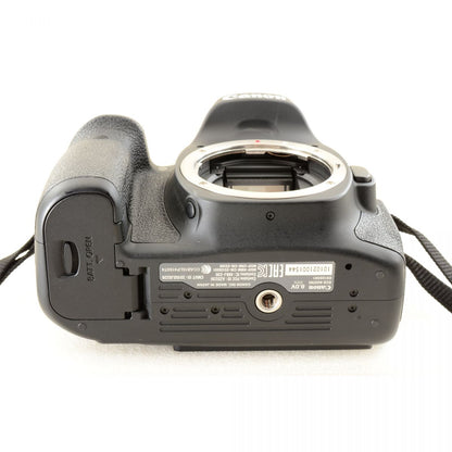 【中古】Canon EOS 80D 24.2MP 一眼レフ デジタルカメラ キャノン