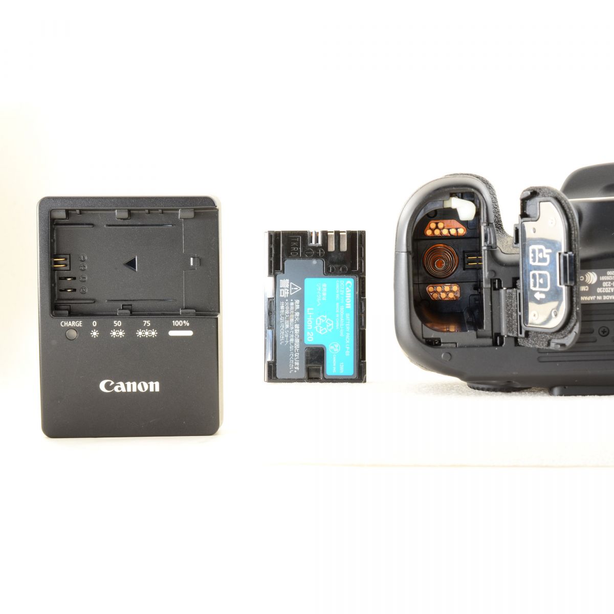 【中古】Canon EOS 80D 24.2MP 一眼レフ デジタルカメラ キャノン
