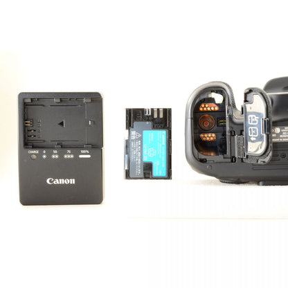 【中古】Canon EOS 80D 24.2MP 一眼レフ デジタルカメラ キャノン