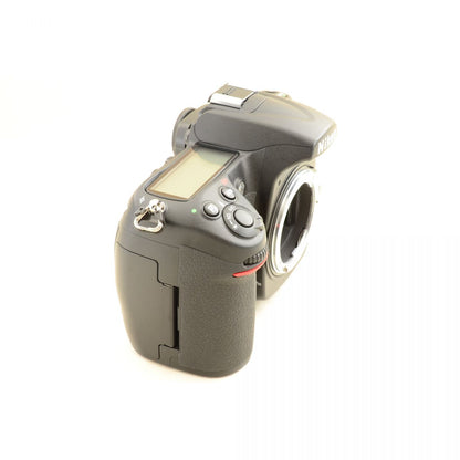 【中古】Nikon D300 12.3MP 一眼レフ デジタルカメラ ニコン S/N:2058104
