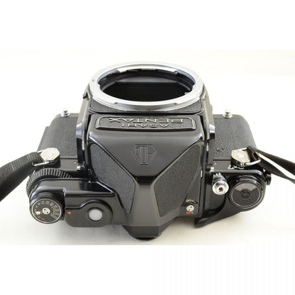 【中古】Pentax 6x7 67 TTL ミラーアップ 中判 フィルムカメラ SMC マクロ タクマー 135mm f/4 単焦点レンズ セット ペンタックス S/N:4098176
