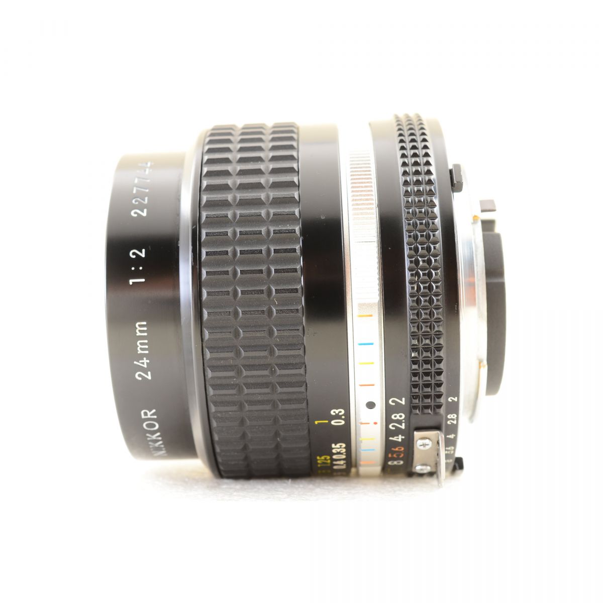 【中古】Nikon Ai-s NIKKOR 24mm f/2 単焦点 広角 カメラレンズ フード付 ニコン