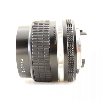 【中古】Nikon Ai-s NIKKOR 24mm f/2 単焦点 広角 カメラレンズ フード付 ニコン