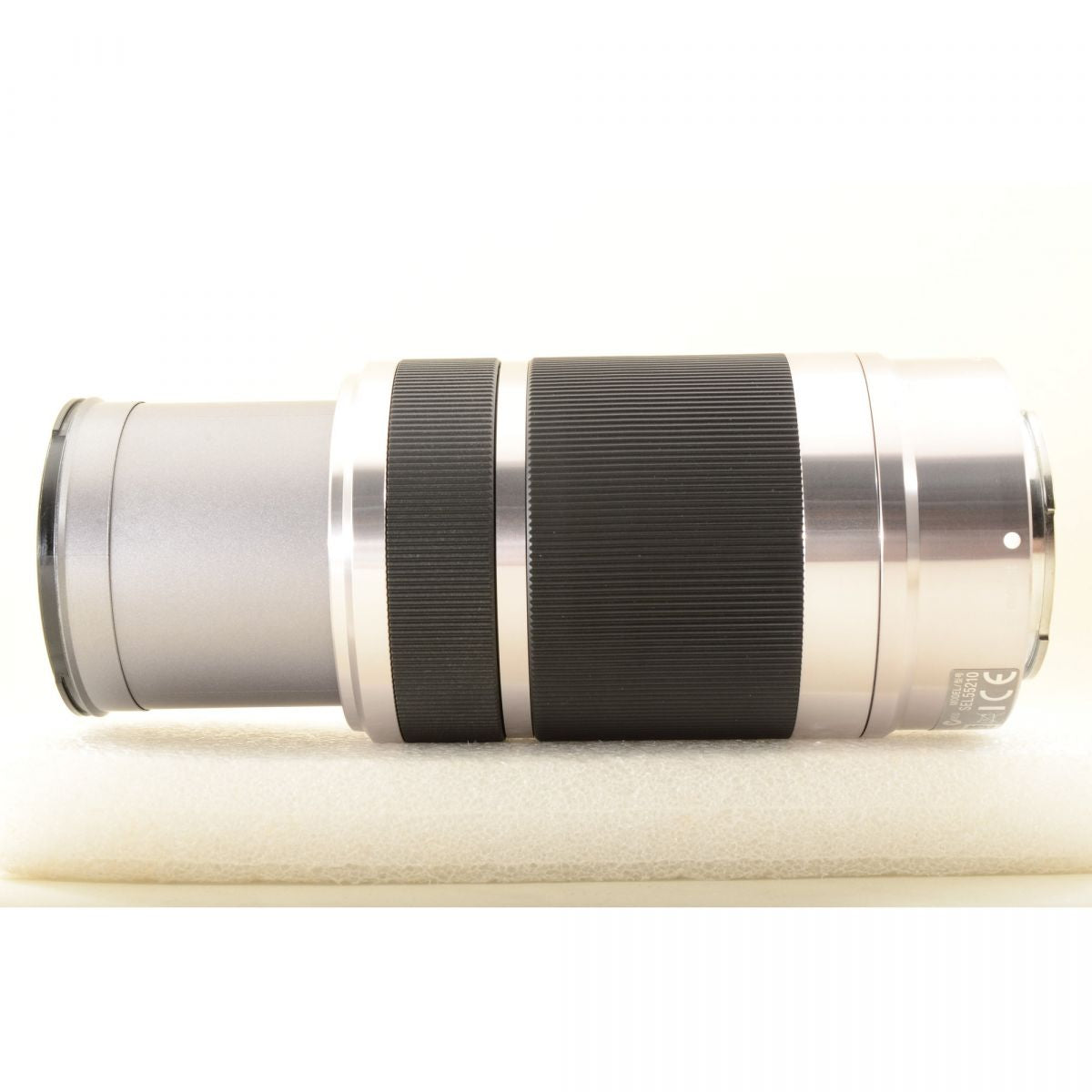 【中古】Sony E 55-210mm f/4.5-6.3 OSS SEL55210 ズーム 交換レンズ フード ソニー カメラレンズ