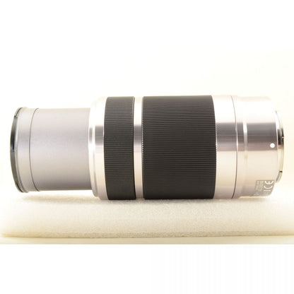 【中古】Sony E 55-210mm f/4.5-6.3 OSS SEL55210 ズーム 交換レンズ フード ソニー カメラレンズ