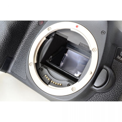 【中古】Canon EOS 6D Mark II ボディ 2620万画素 デジタル一眼レフカメラ キャノン S/N: 151052000246