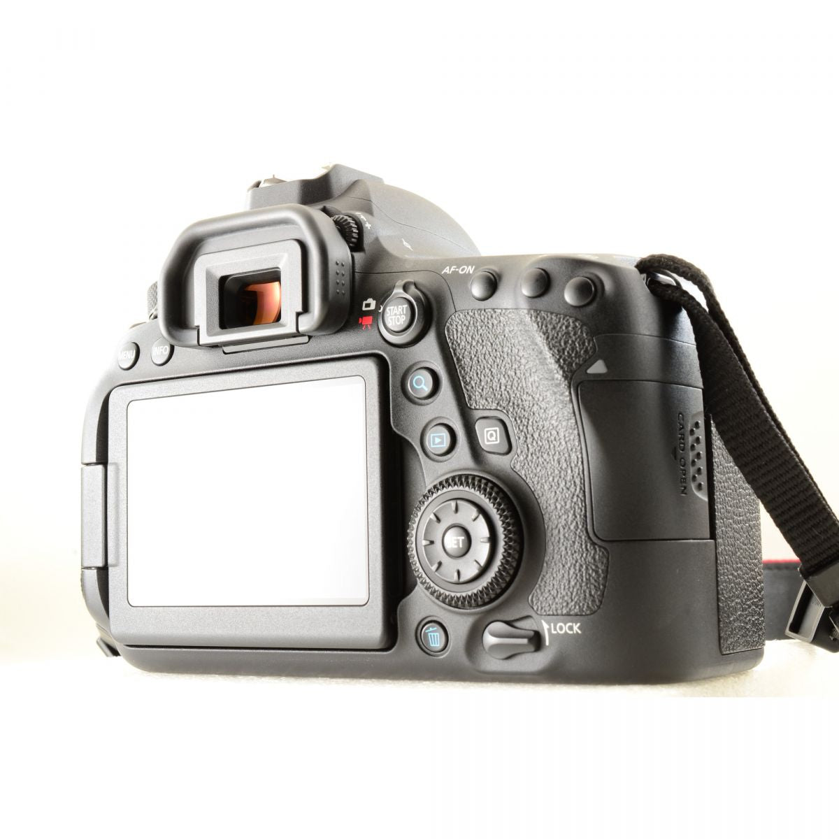 【中古】Canon EOS 6D Mark II ボディ 2620万画素 デジタル一眼レフカメラ キャノン S/N: 151052000246