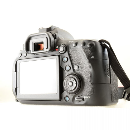 【中古】Canon EOS 6D Mark II ボディ 2620万画素 デジタル一眼レフカメラ キャノン S/N: 151052000246