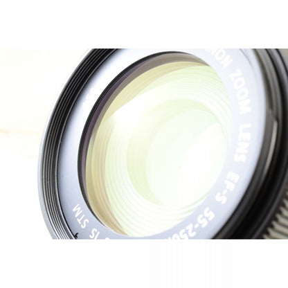【中古】Canon EOS Kiss X8i 一眼レフ 18-55mm 55-250mm ダブルズーム デジタルカメラ キャノン