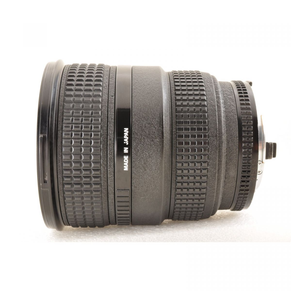 【中古】Nikon AF Nikkor 20-35mm f2.8 D 広角 ニコン Fマウント用 カメラレンズ 交換レンズ ニコン , フード付き