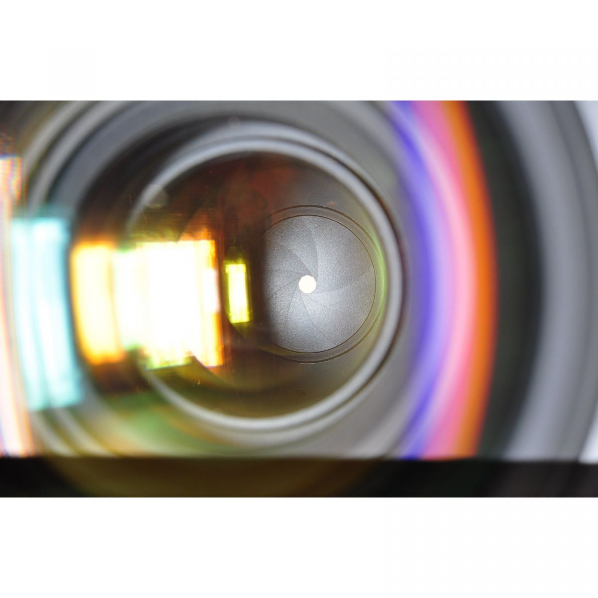 【中古】Nikon AF Micro Nikkor 70-180mm f/4.5-5.6D ED 望遠 ニコン カメラレンズ 交換レンズ , フード付き