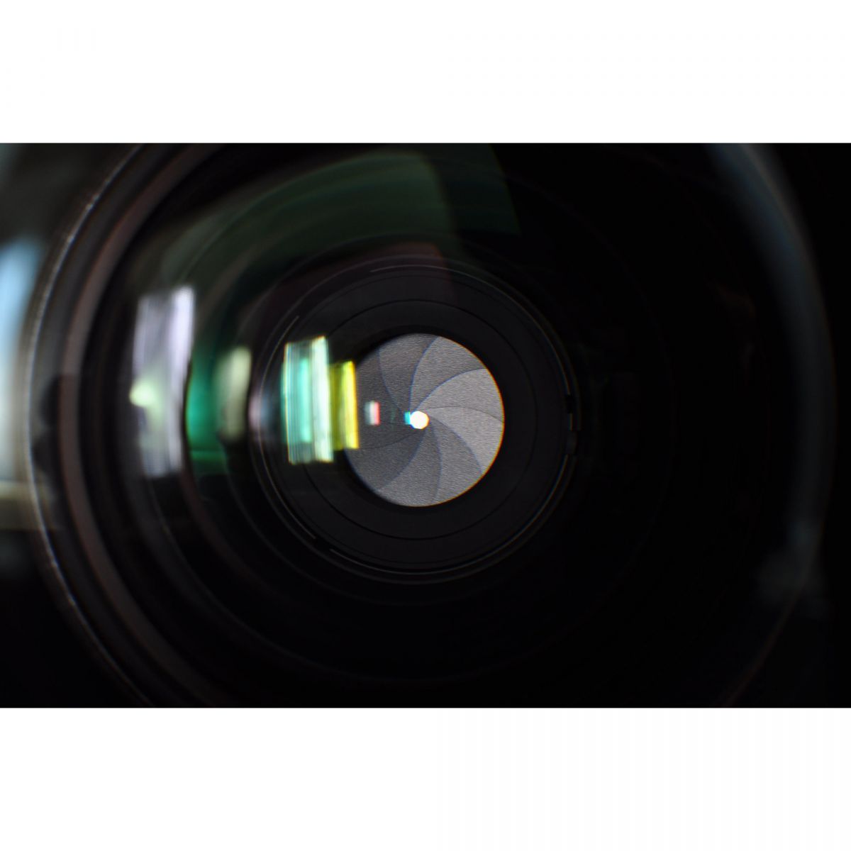 【中古】Nikon AF-S 14-24mm f/2.8 G ED ズーム カメラレンズ 交換レンズ 元箱 ケース ニコン