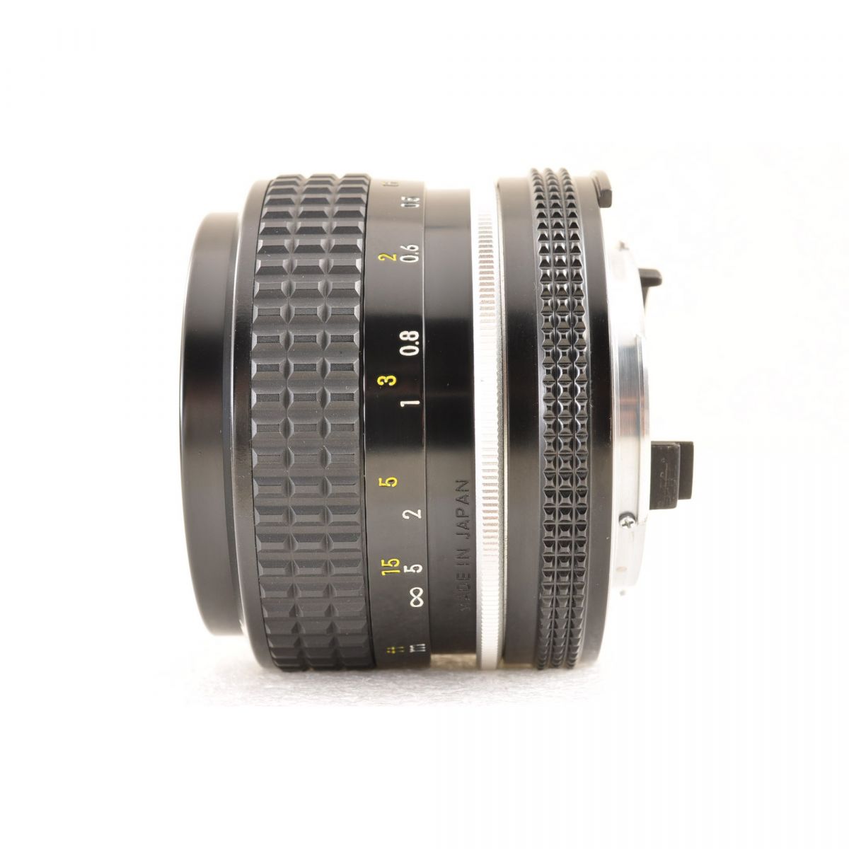 【中古】Nikon Ai NIKKOR 28mm f/2.8 単焦点 フード カメラレンズ 交換レンズ ニコン
