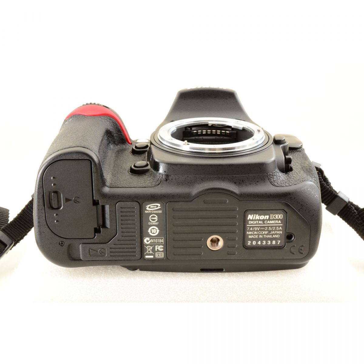 【中古】Nikon D300 AF-S DX 18-200mm f/3.5-5.6G ED VR 一眼レフ ズームレンズ デジカメ ニコン