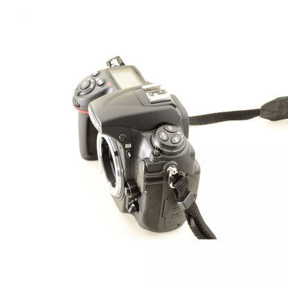 【中古】Nikon D300 AF-S DX 18-200mm f/3.5-5.6G ED VR 一眼レフ ズームレンズ デジカメ ニコン