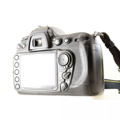 【中古】Nikon D300 AF-S DX 18-200mm f/3.5-5.6G ED VR 一眼レフ ズームレンズ デジカメ ニコン