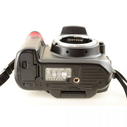 Nikon D5000 12.3MP DX AF-S 55-200mm F4-5.6G ED VR 一眼レフ デジカメ ニコン