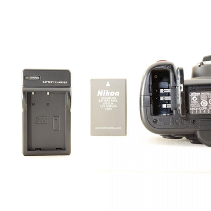 Nikon D5000 12.3MP DX AF-S 55-200mm F4-5.6G ED VR 一眼レフ デジカメ ニコン