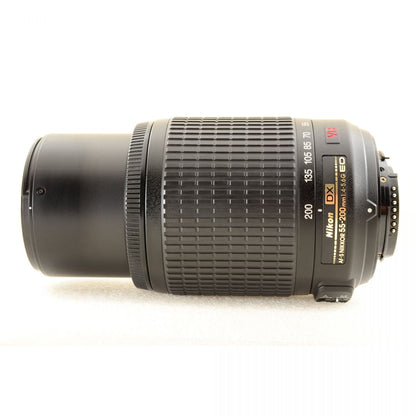 Nikon D5000 12.3MP DX AF-S 55-200mm F4-5.6G ED VR 一眼レフ デジカメ ニコン
