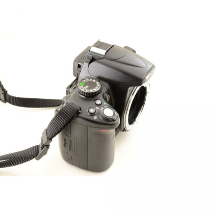 Nikon D5000 12.3MP DX AF-S 55-200mm F4-5.6G ED VR 一眼レフ デジカメ ニコン