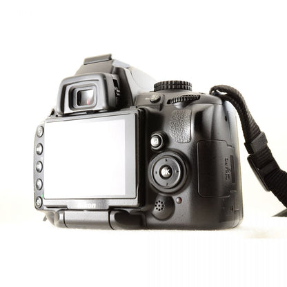 Nikon D5000 12.3MP DX AF-S 55-200mm F4-5.6G ED VR 一眼レフ デジカメ ニコン
