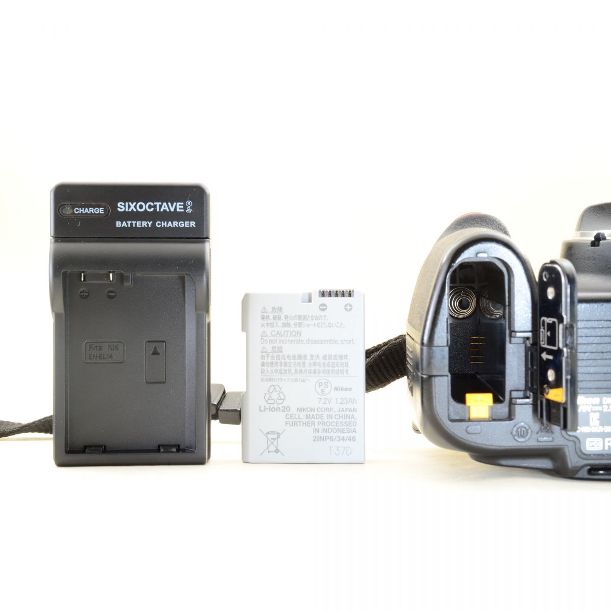 【中古】Nikon D5100 16.2MP デジタルカメラ ブラック AF-S DX Nikkor 18-105mm f/3.5-5.6 G ED VR レンズ