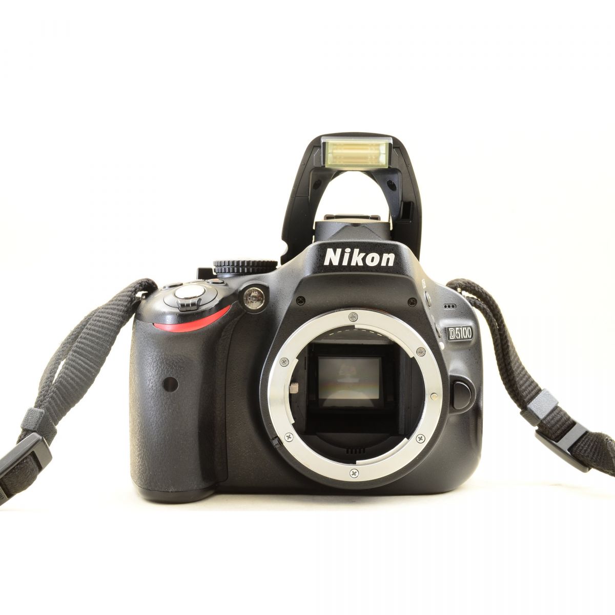【中古】Nikon D5100 16.2MP デジタルカメラ ブラック AF-S DX Nikkor 18-105mm f/3.5-5.6 G ED VR レンズ