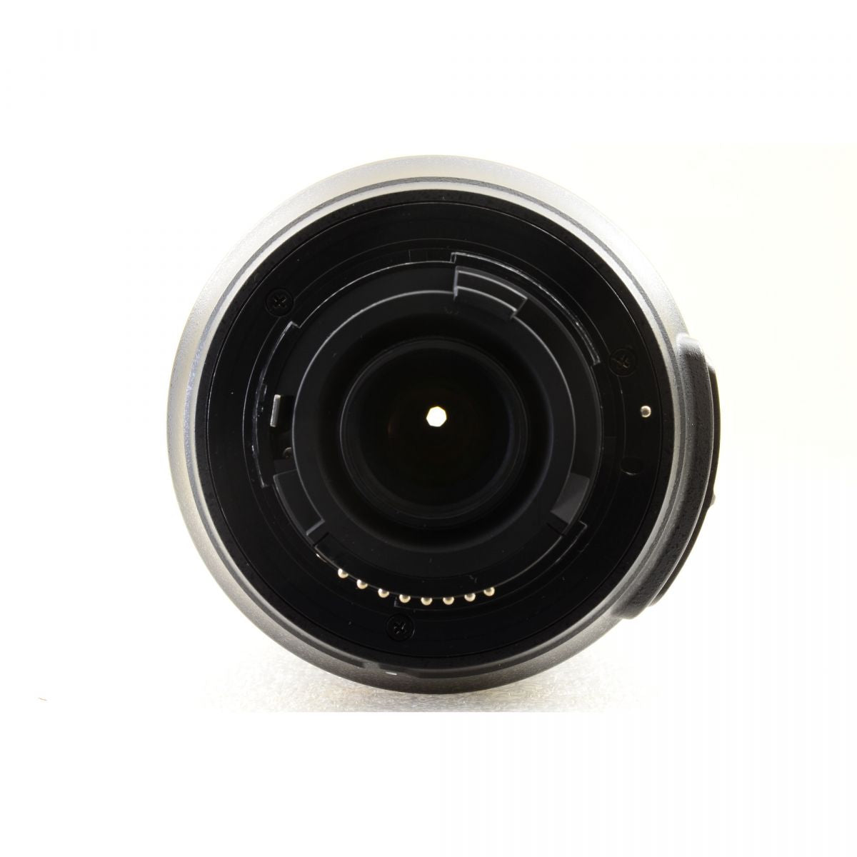 【中古】Nikon D5100 16.2MP デジタルカメラ ブラック AF-S DX Nikkor 18-105mm f/3.5-5.6 G ED VR レンズ