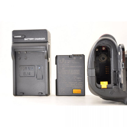 【中古】Nikon D5200 デジタルカメラ AF-S 18-55mm f/3.5-5.6 レンズ 一眼レフ デジカメ ニコン