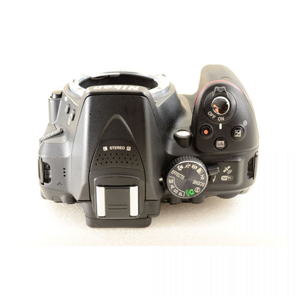 Nikon D5300 24.2MP DX 55-200mm F4-5.6G II ED VR 一眼レフ デジカメ ニコン