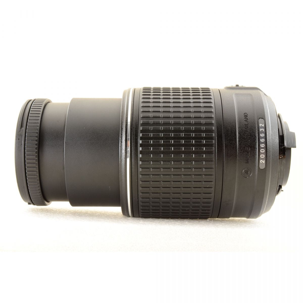 Nikon D5300 24.2MP DX 55-200mm F4-5.6G II ED VR 一眼レフ デジカメ ニコン