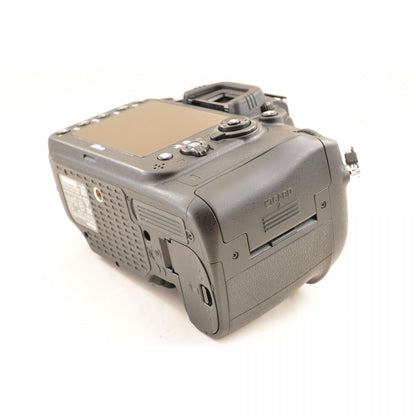 【中古】Nikon D610 フルサイズ 一眼レフ デジタルカメラ デジタルカメラ ニコン