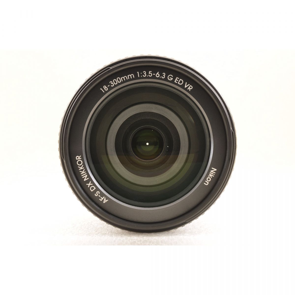 【中古】Nikon D7100 24.1MP デジタルカメラ AF-S DX 18-300mm f/3.5-6.3 G ED VR 一眼レフ ストロボ SB-24 ニコン