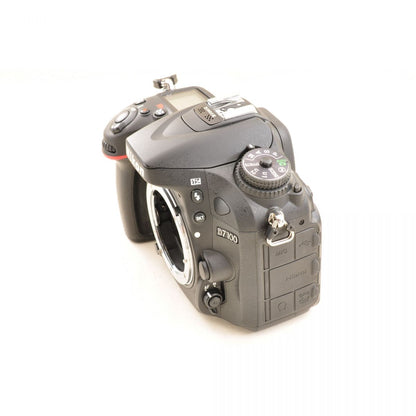 【中古】Nikon D7100 24.1MP デジタルカメラ AF-S DX 18-300mm f/3.5-6.3 G ED VR 一眼レフ ストロボ SB-24 ニコン