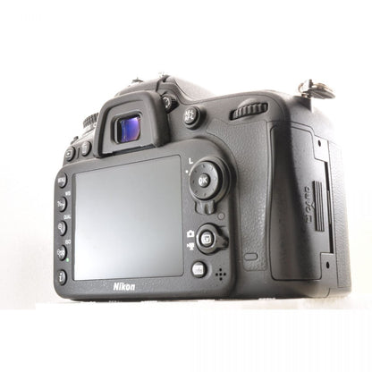 【中古】Nikon D7100 24.1MP デジタルカメラ AF-S DX 18-300mm f/3.5-6.3 G ED VR 一眼レフ ストロボ SB-24 ニコン