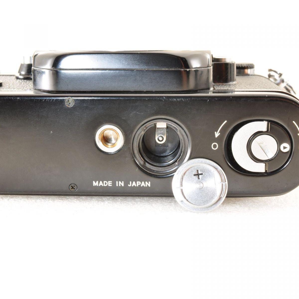 【中古】Nikon F2 Photomic ブラック Black DP-1 35mm 一眼レフ フィルムカメラボディ ニコン , フラッシュ付き