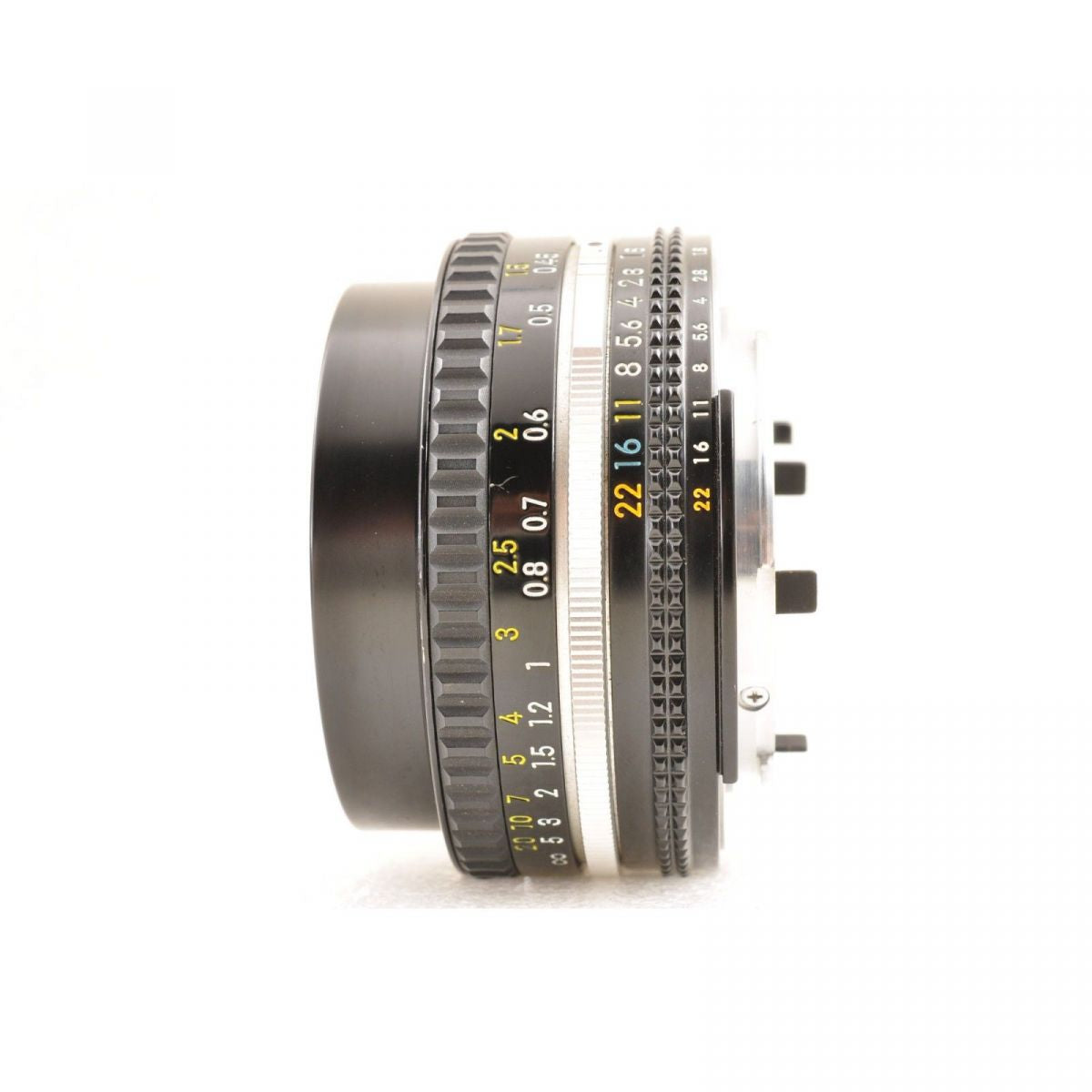 【中古】Nikon F3 HP ブラック 35mm フィルムカメラ Nikkor Ai-s 50mm f/1.8 パンケーキ 単焦点 MFレンズ ニコン