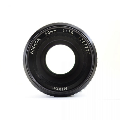 【中古】Nikon F3 HP 35mm 一眼レフ フィルムカメラ Ai Nikkor 50mm f/1.8 MFレンズ