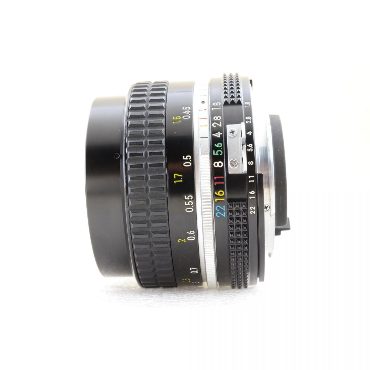 【中古】Nikon F3 HP 35mm 一眼レフ フィルムカメラ Ai Nikkor 50mm f/1.8 MFレンズ