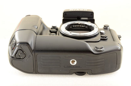 【中古】Nikon F4S MB-21 一眼レフ 35mm フィルムカメラ ニコン