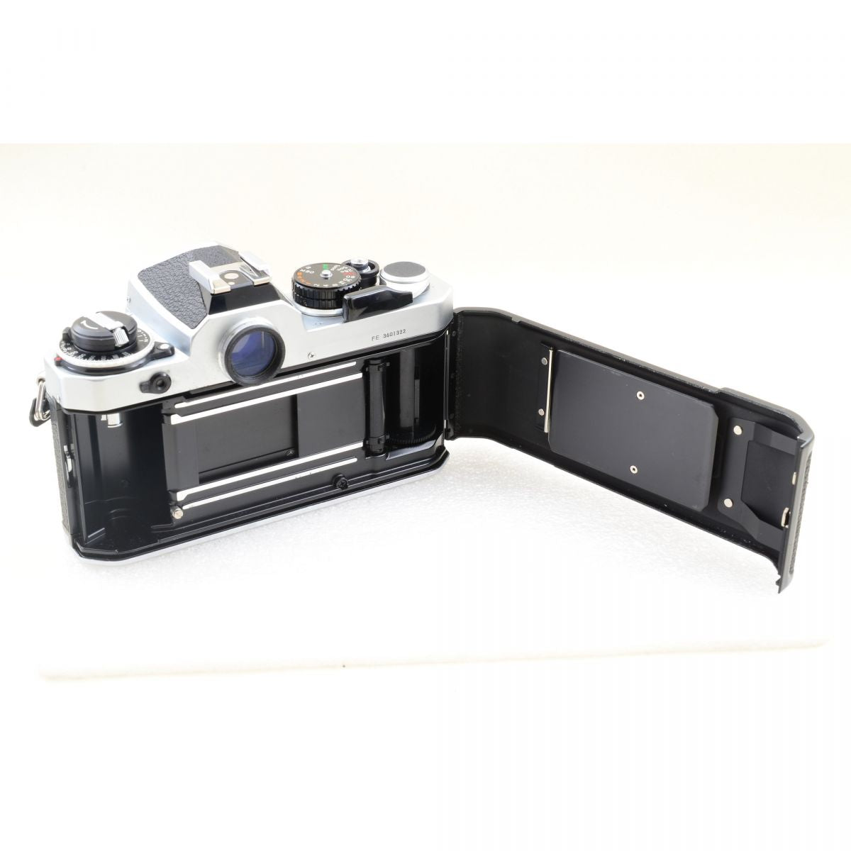 【中古】Nikon FE Silver Ai NIKKOR 50mm f/1.4 レンズ 一眼レフ フィルムカメラ ニコン