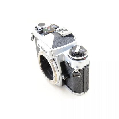 【中古】Nikon FE Silver Ai NIKKOR 50mm f/1.4 レンズ 一眼レフ フィルムカメラ ニコン