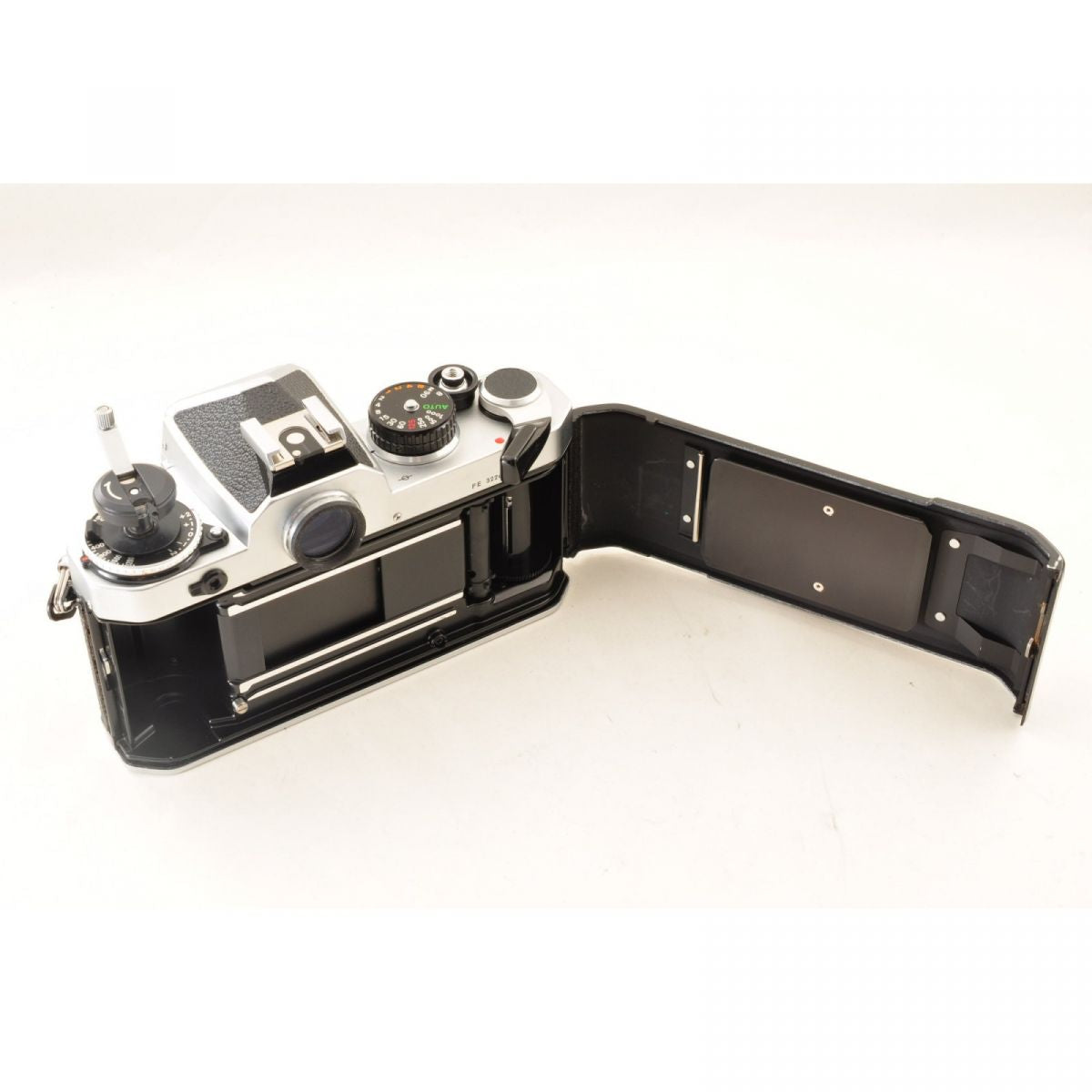 Nikon FE Silver 35mm SLR Film Camera /Ai 35mm f2 MF Lens *Near Mint* #4327